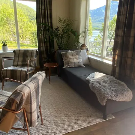 Semesterbostad Fjord & Flame